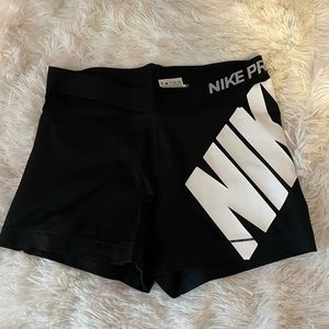 Black Nike Pro shorts size large
